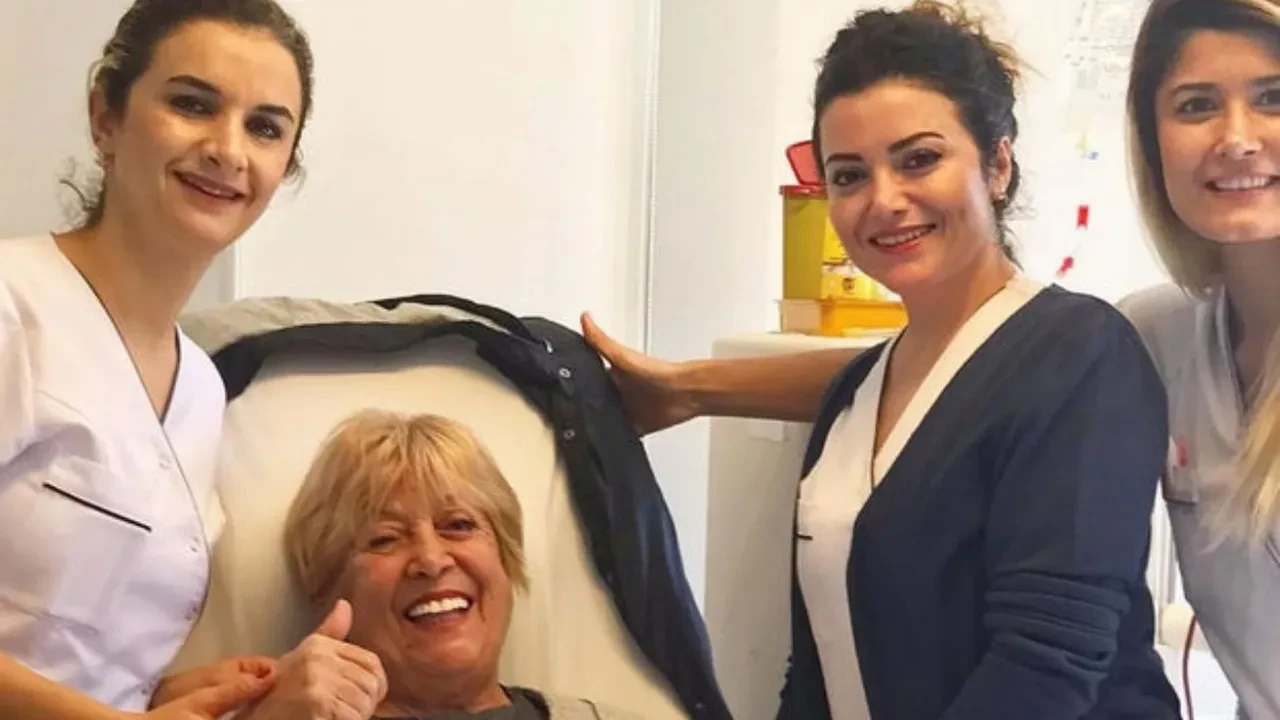 Tülay Özer kimdir? Tülay Özer evli mi, kaç çocuğu var? Hangi şarkılar Tülay Özer’e ait?