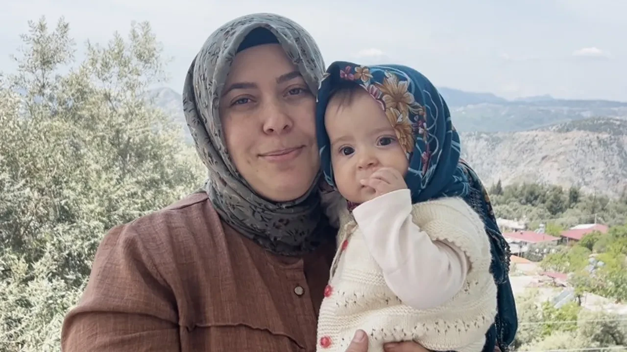 Anne ve kızı sosyal medyayı salladı! Videoları milyonlar izleniyor