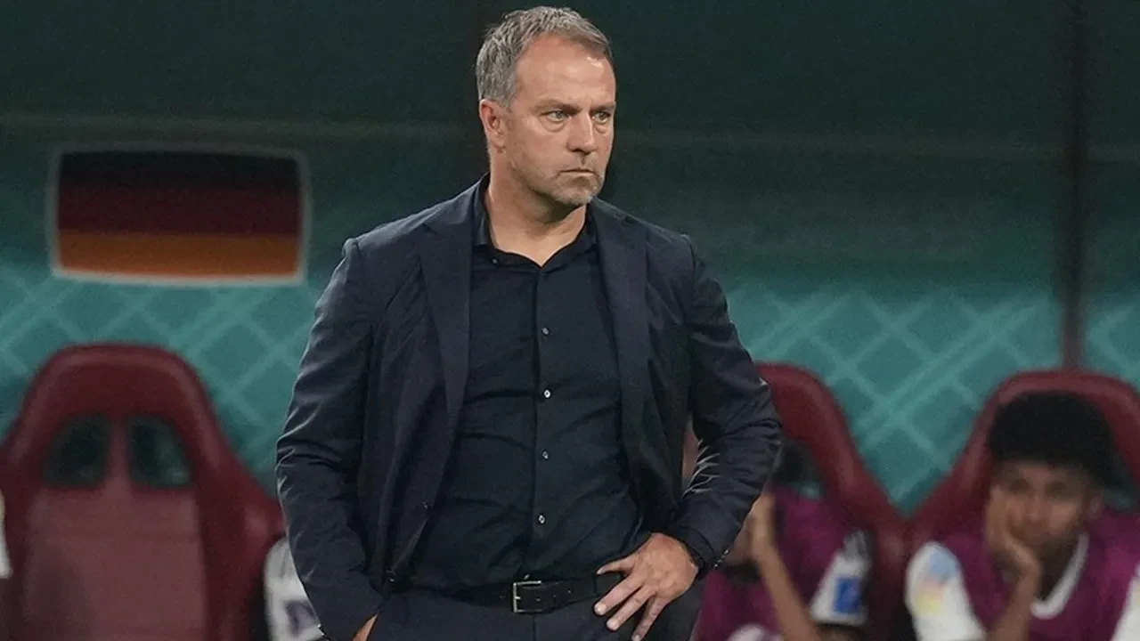 Barcelona-Real Madrid maçı öncesi gelen acı haber Hansi Flick'i kahretti: Sahaya çıkıp çıkmayacağı belli oldu