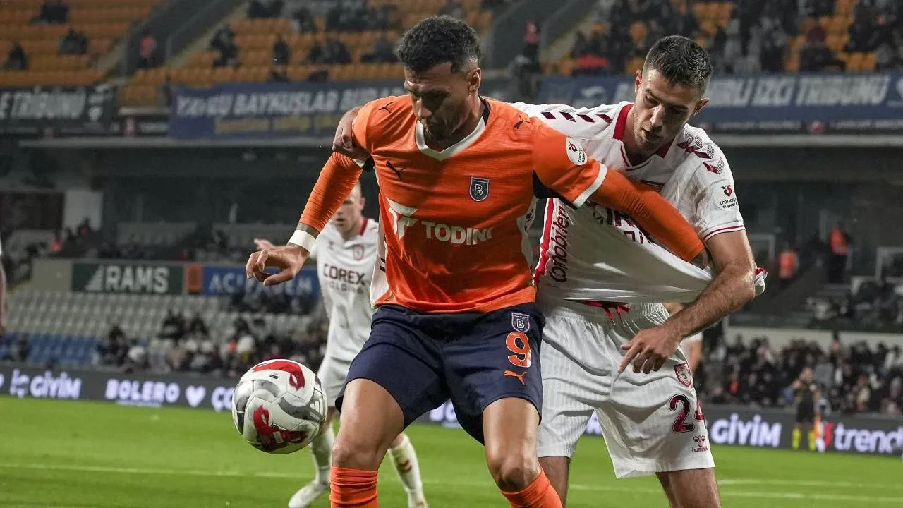 Başakşehir, Samsunspor'u 3 golle geçti! Samsunspor'un 4 maçlık galibiyet serisi sona erdi