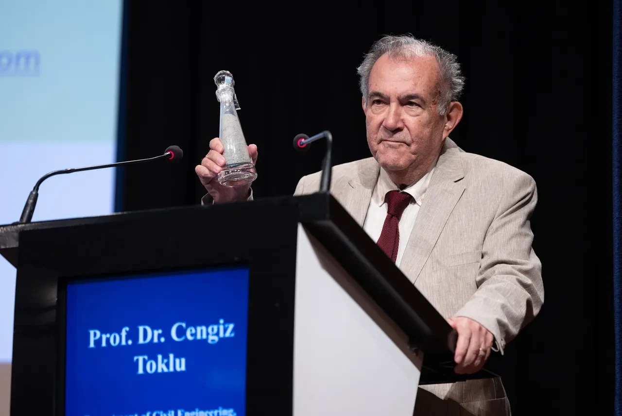 Bilim insanları İzmir'de buluştu: Odak noktası "Ay tarımı" ve ekosistem