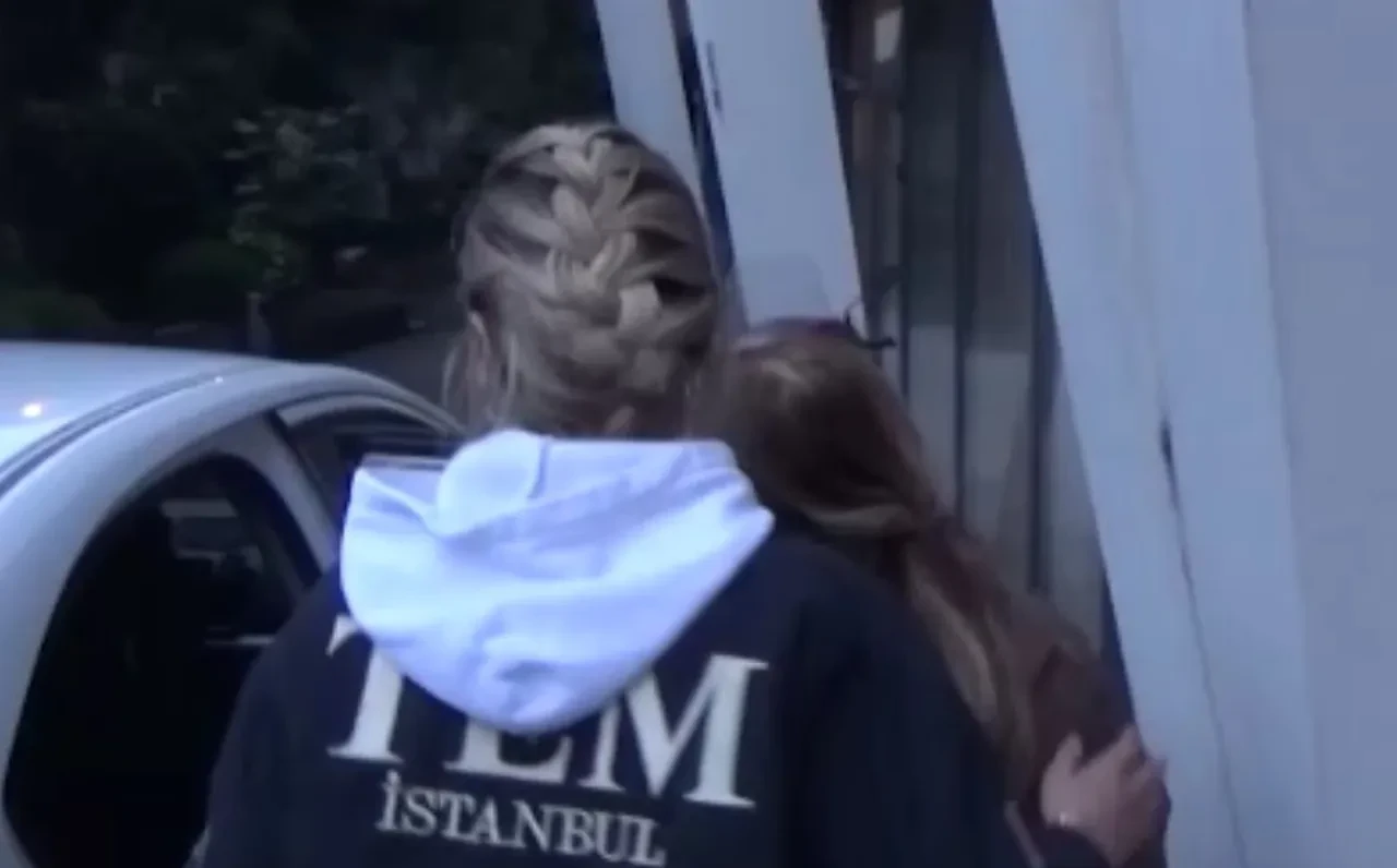 FETÖ'nün "İzdivaç" yapılanması ortaya çıkarıldı! Paraların üstüne yazılanlar dikkat çekti