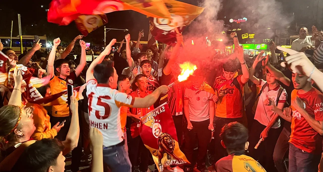 Galatasaray hem kupa hem servet kazandı: Cimbom'un şampiyonluk bilançosu dudak uçuklatıyor!