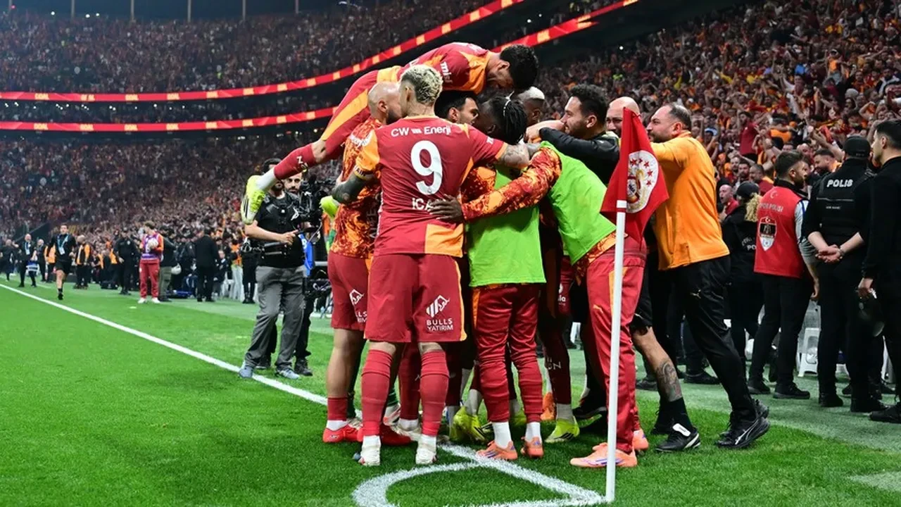 Galatasaray hem kupa hem servet kazandı: Cimbom'un şampiyonluk bilançosu dudak uçuklatıyor!