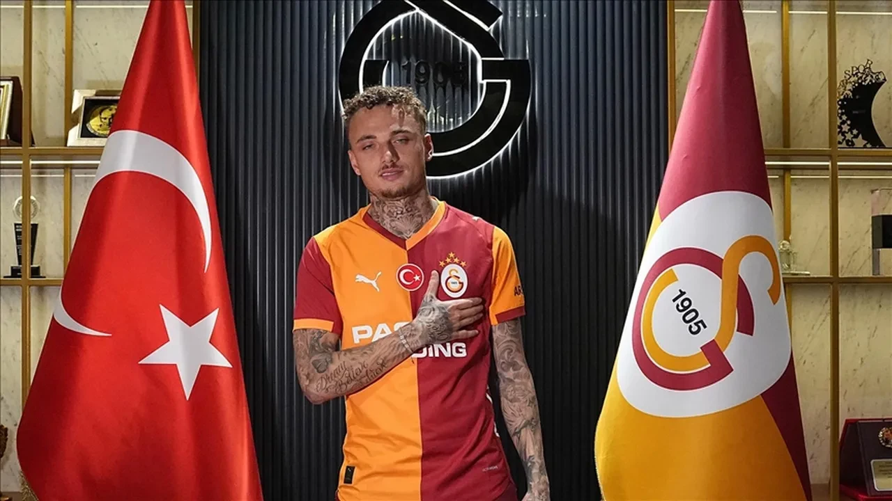 Galatasaray vazgeçiyor, Beşiktaş devreye giriyor! Noa Lang transferinde menajerle görüşmelere başlandı