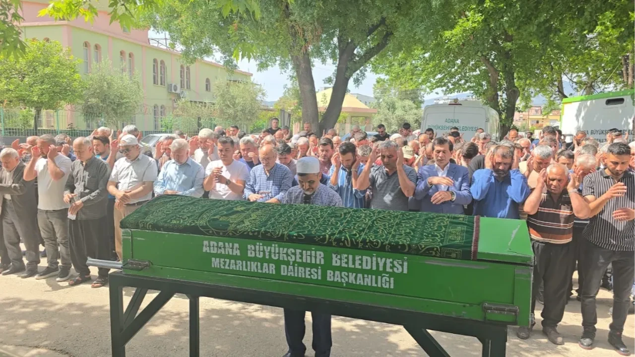 Genç motosikletlinin acı sonu: Otomobile çarpan 20 yaşındaki genç hayatını kaybetti