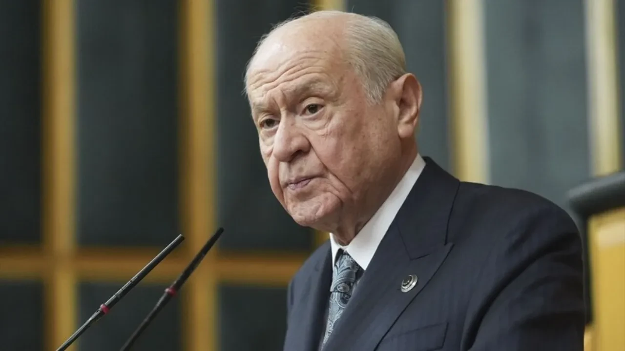 MHP lideri Bahçeli'den Galatasaray'a tebrik