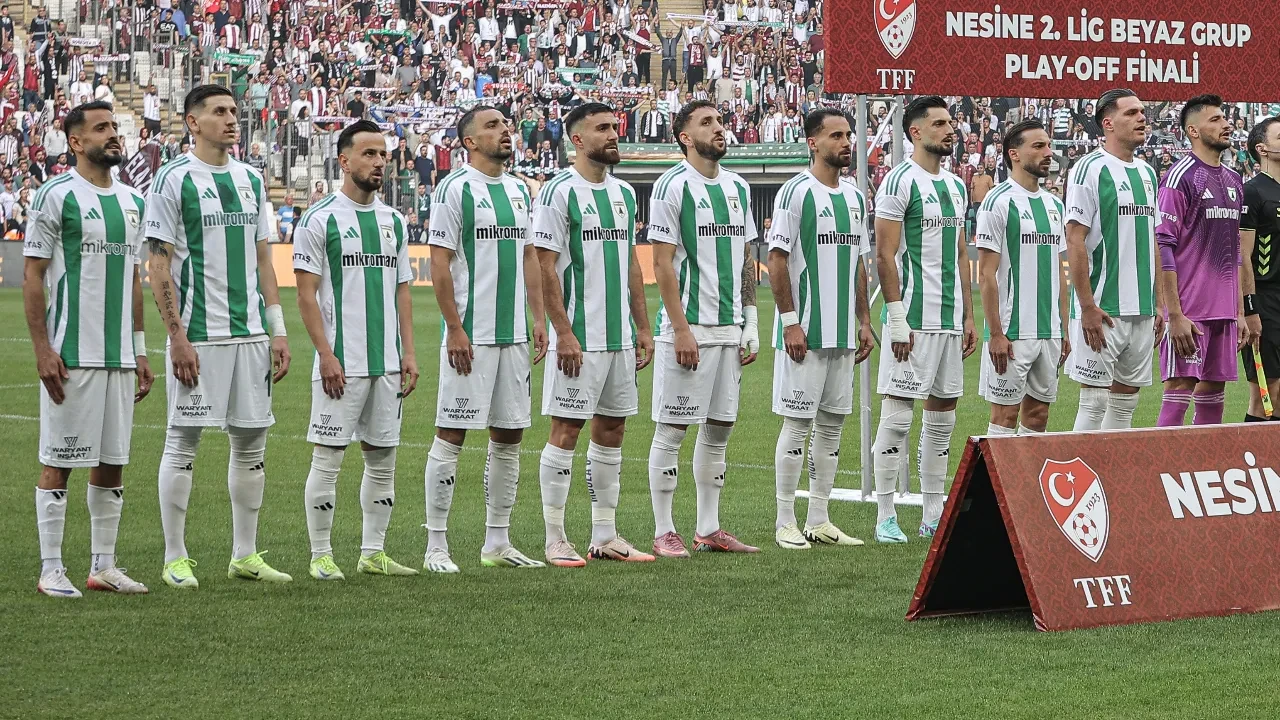Muğlaspor 1. Lig'e yükseldi! Muğla temsilcisi, Elazığspor'u penaltılarda mağlup etti