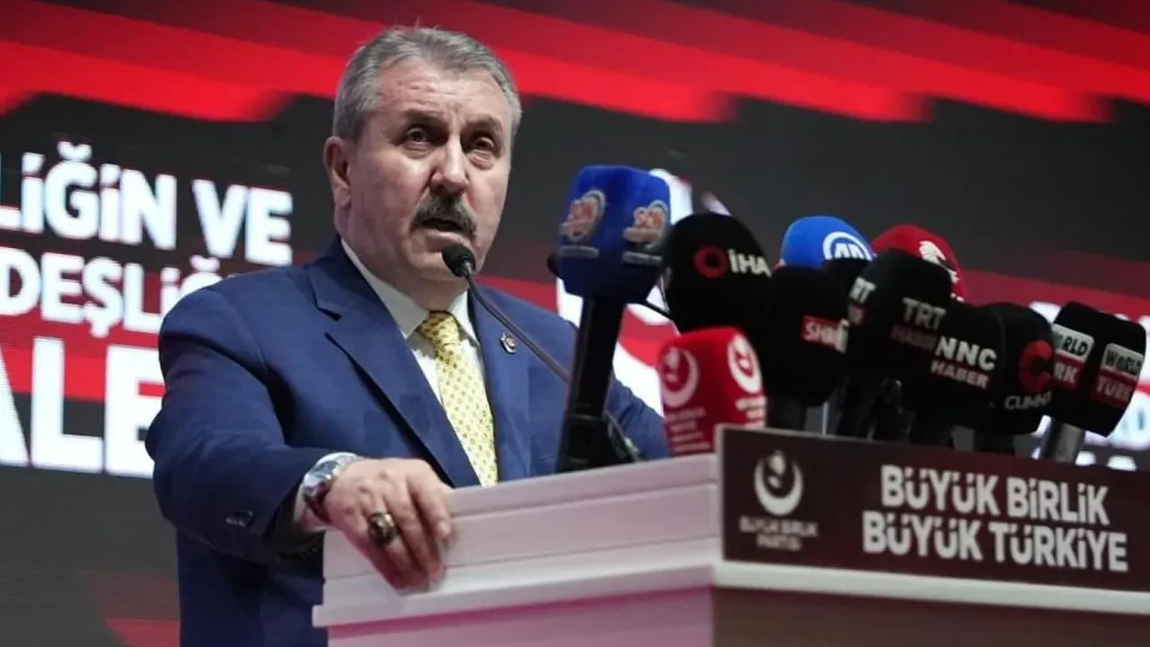 Mustafa Destici: Kurban Bayramı'nda emeklilere 10 bin lira ikramiye verelim