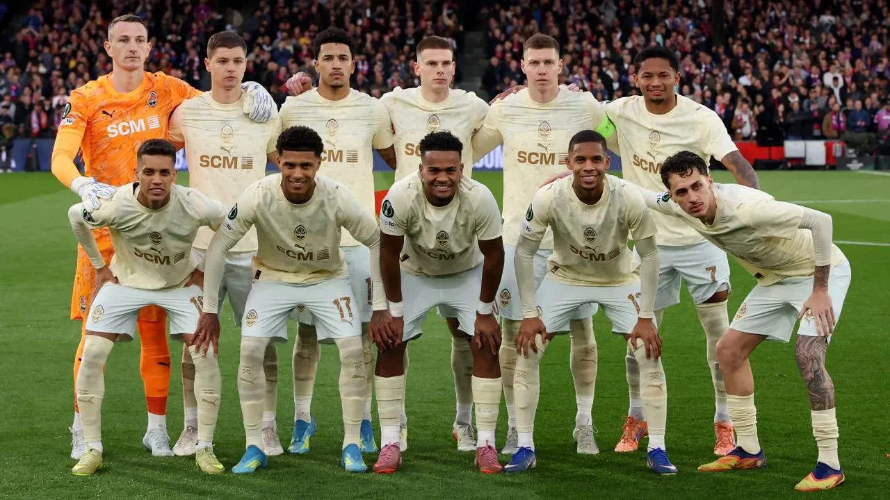 Shakhtar Donetsk Teknik Direktörü Arda Turan şampiyonluğun ardından konuştu! "Bu şampiyonluğu taraftarlarımıza armağan ediyorum"