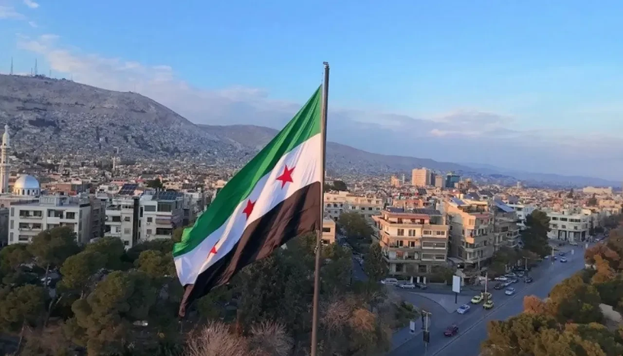 Suriye'nin başkenti Şam'da hareketli dakikalar: Boş otobüste patlama 