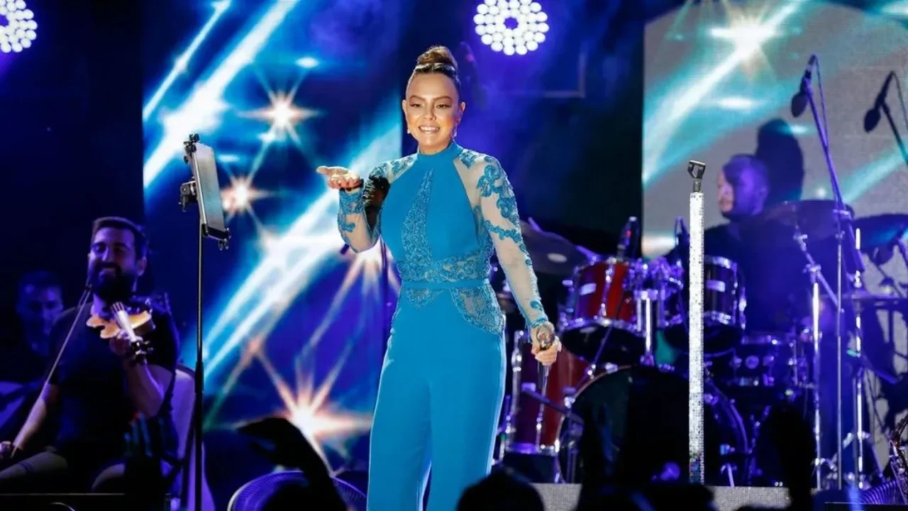 Yılmaz Erdoğan müjdeli haberi verdi! “Ebru Gündeş ile ön anlaşma yaptık”