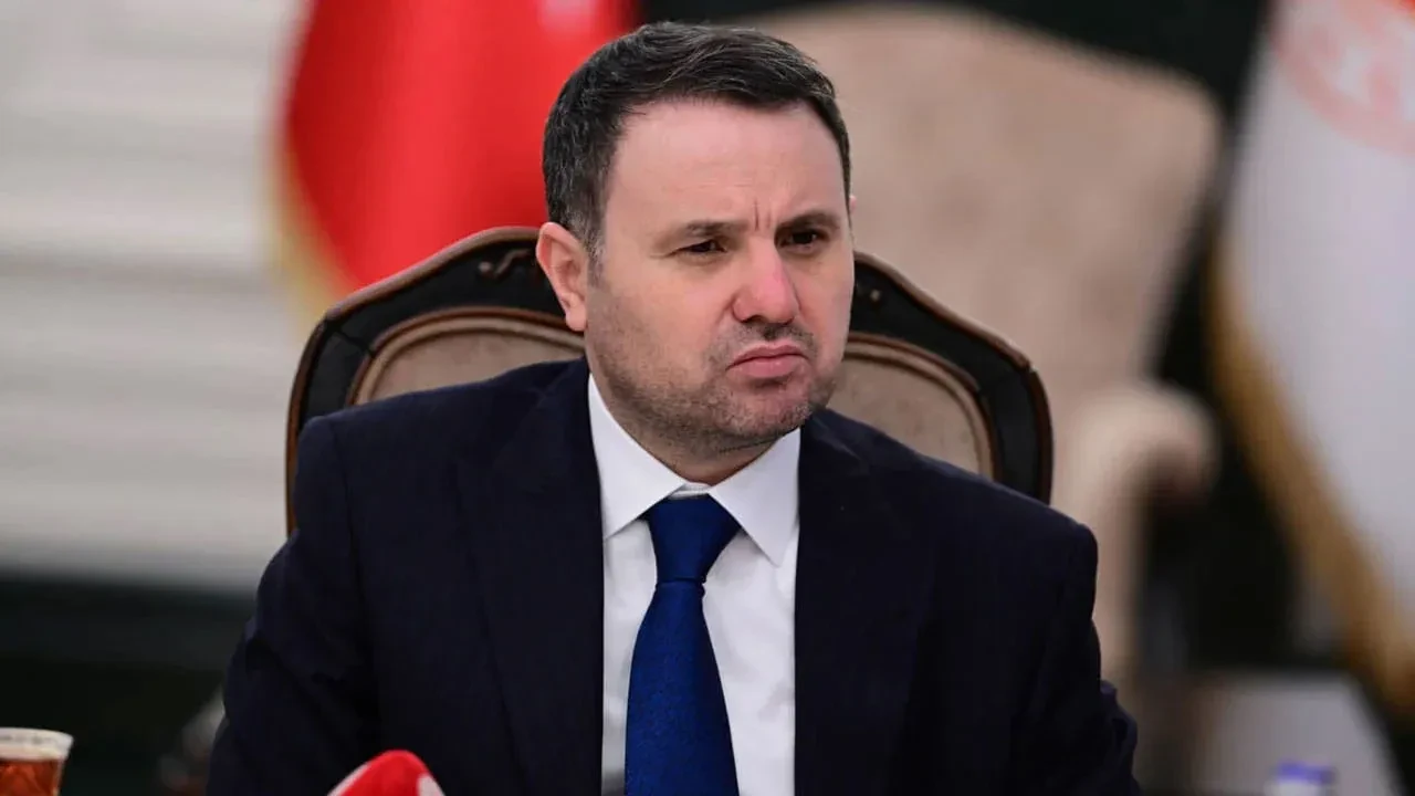 Adalet Bakanı Akın Gürlek duyurdu: 33 ildeki dev operasyonda kirli çark dağıtıldı