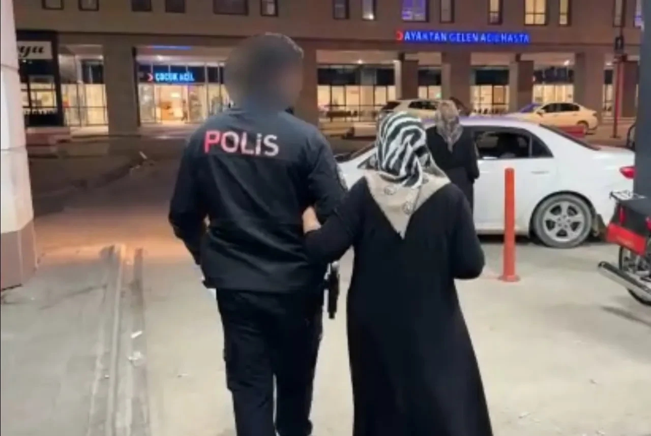 Anneler Günü'nde evlat dehşeti! 80 yaşındaki annesini darbetti