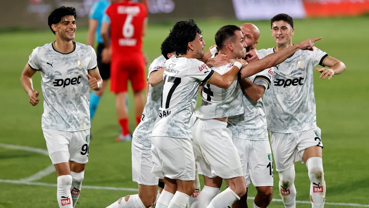 Bodrum FK, play-off finali için avantajı kaptı! Muğla ekibi, Çorum FK'yi 1-0 yendi