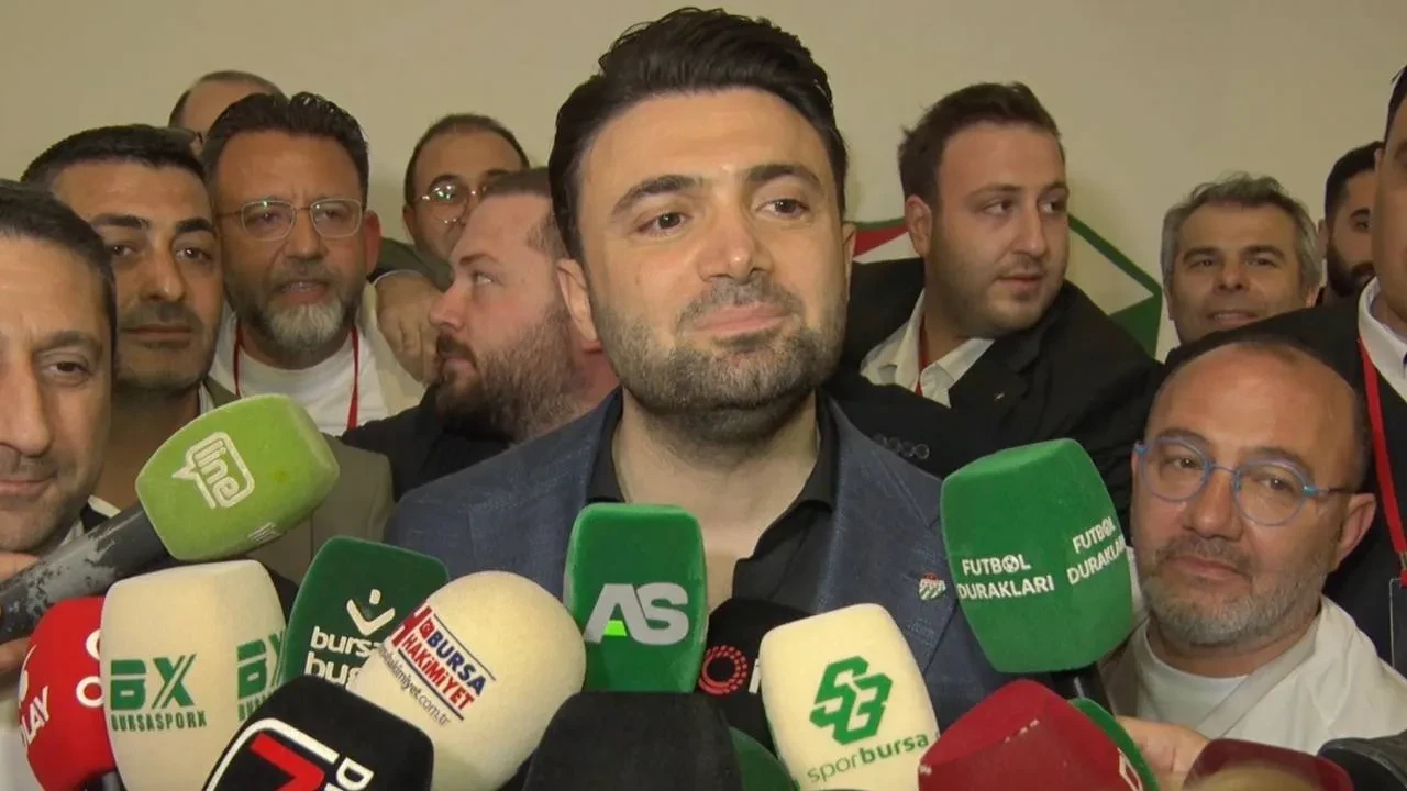 Bursaspor'da flaş ayrılık! Kaptan Muhammet Demir veda etti