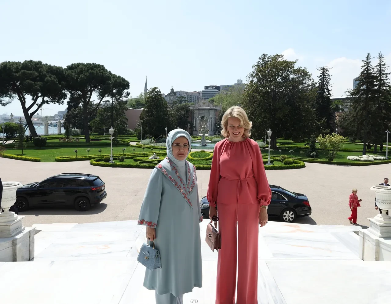 Cumhurbaşkanı Erdoğan, Belçika Kraliçesi Mathilde ile görüştü