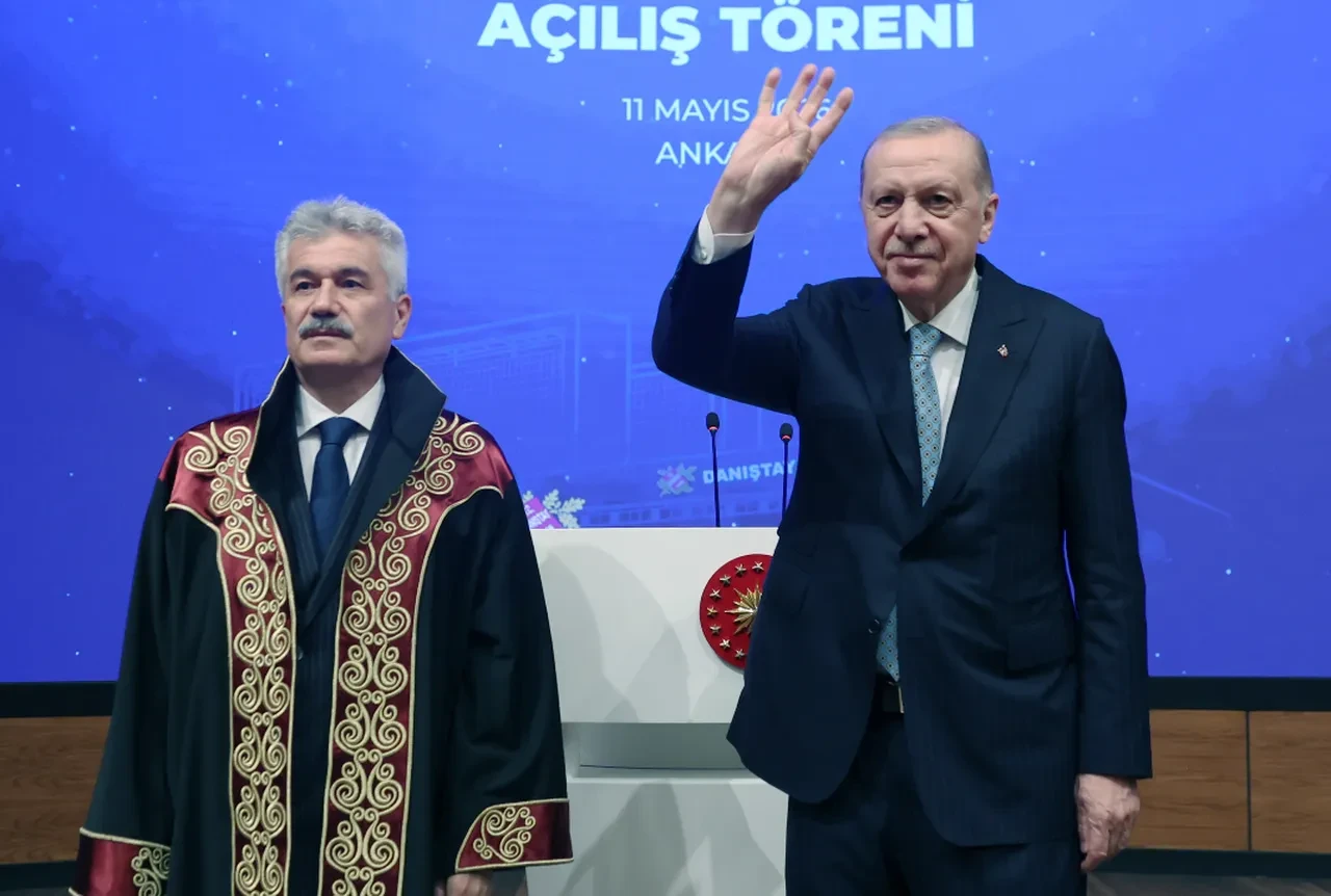 Cumhurbaşkanı Erdoğan'dan yeni anayasa mesajı: Hem devleti hem milleti koruyacak