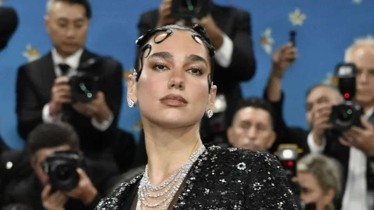 Dua Lipa'dan Samsung'a 15 milyon dolarlık tazminat davası: Sebebi şaşırttı