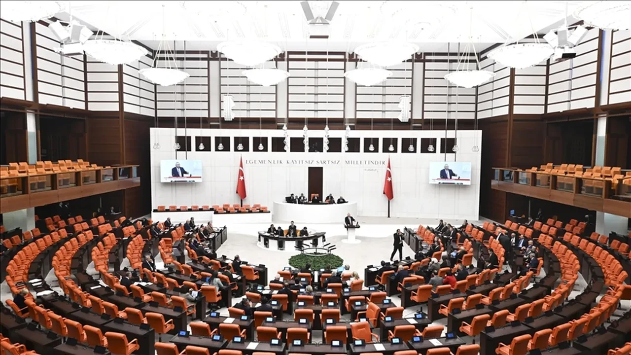 İnfaz düzenlemesi 12. yargı paketi: Af var mı, boşanma davalarında değişiklik