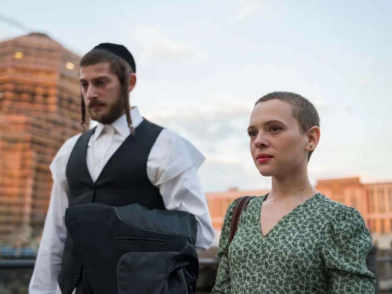 Netflix'te izleyebileceğiniz en iyi 5 mini dizi! Bir oturuşta bitiyor