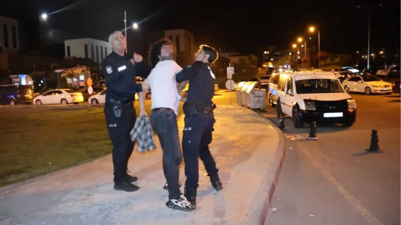 Nevşehir’de tansiyon yükseldi: Anneleri için gelen sağlık ekiplerini eve kilitlediler, gazetecilere saldırdılar