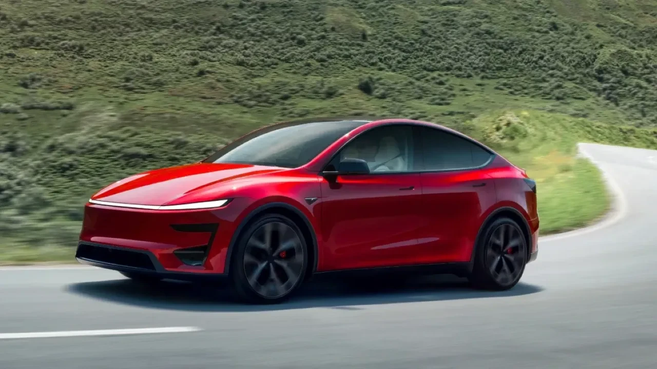 Tesla’dan güvenlikte ezber bozan güncelleme