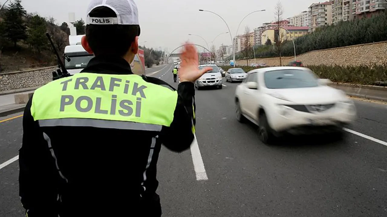 Trafik magandalarına yasal önlem! Yeni trafik düzenlemesinde kural ihlalleri azaldı