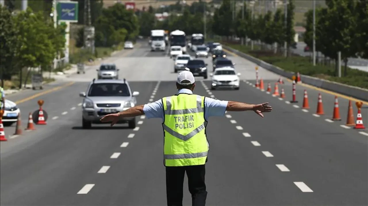 Trafik magandalarına yasal önlem! Yeni trafik düzenlemesinde kural ihlalleri azaldı