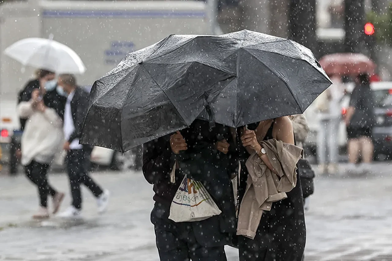 Yeni haftaya dikkat! Meteoroloji 39 ili uyardı: Gök gürültülü sağanak geliyor