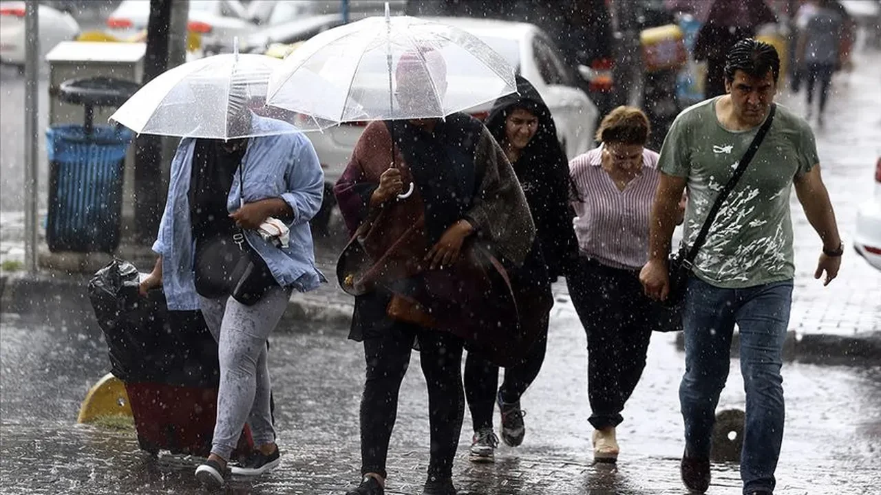 Yeni haftaya dikkat! Meteoroloji 39 ili uyardı: Gök gürültülü sağanak geliyor