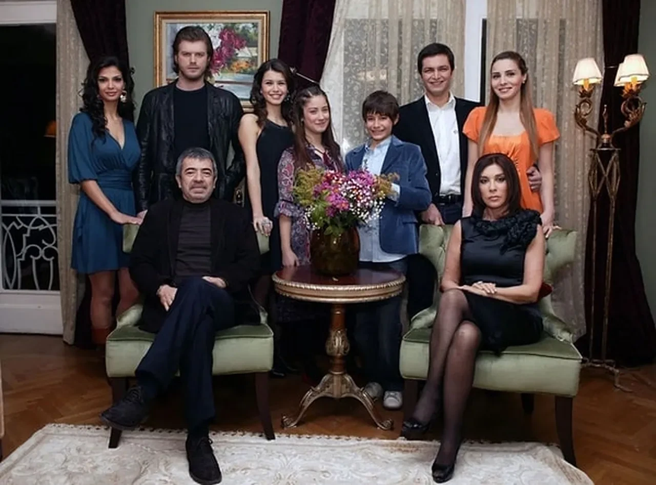 Aşk-ı Memnu hayranlarını sevindiren haber! 18 Mayıs’ta başlıyor