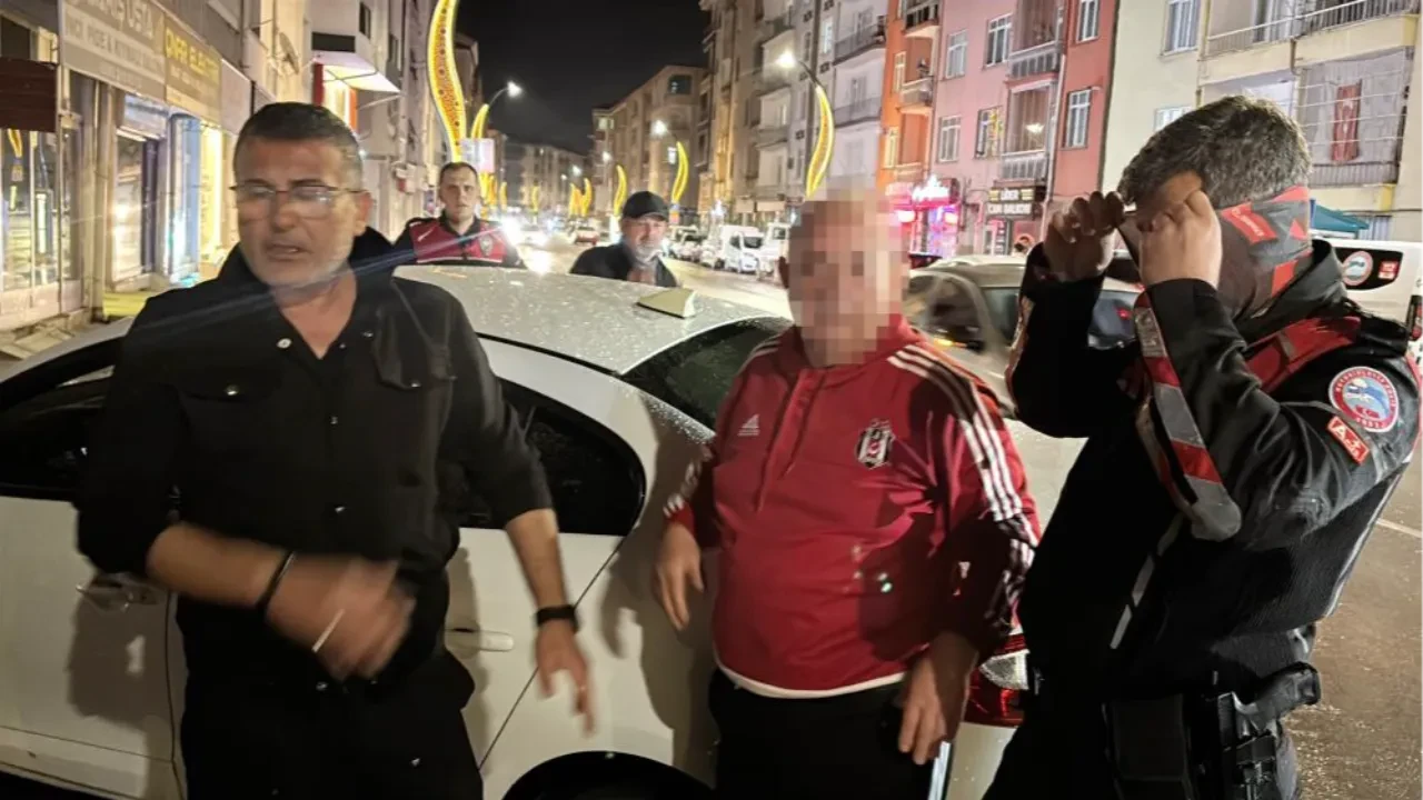 Ekiplerin alkollü sürücü ile imtihanı kameraya yansıdı: Polise sarılıp saklanmaya çalıştı, cezası ağır oldu