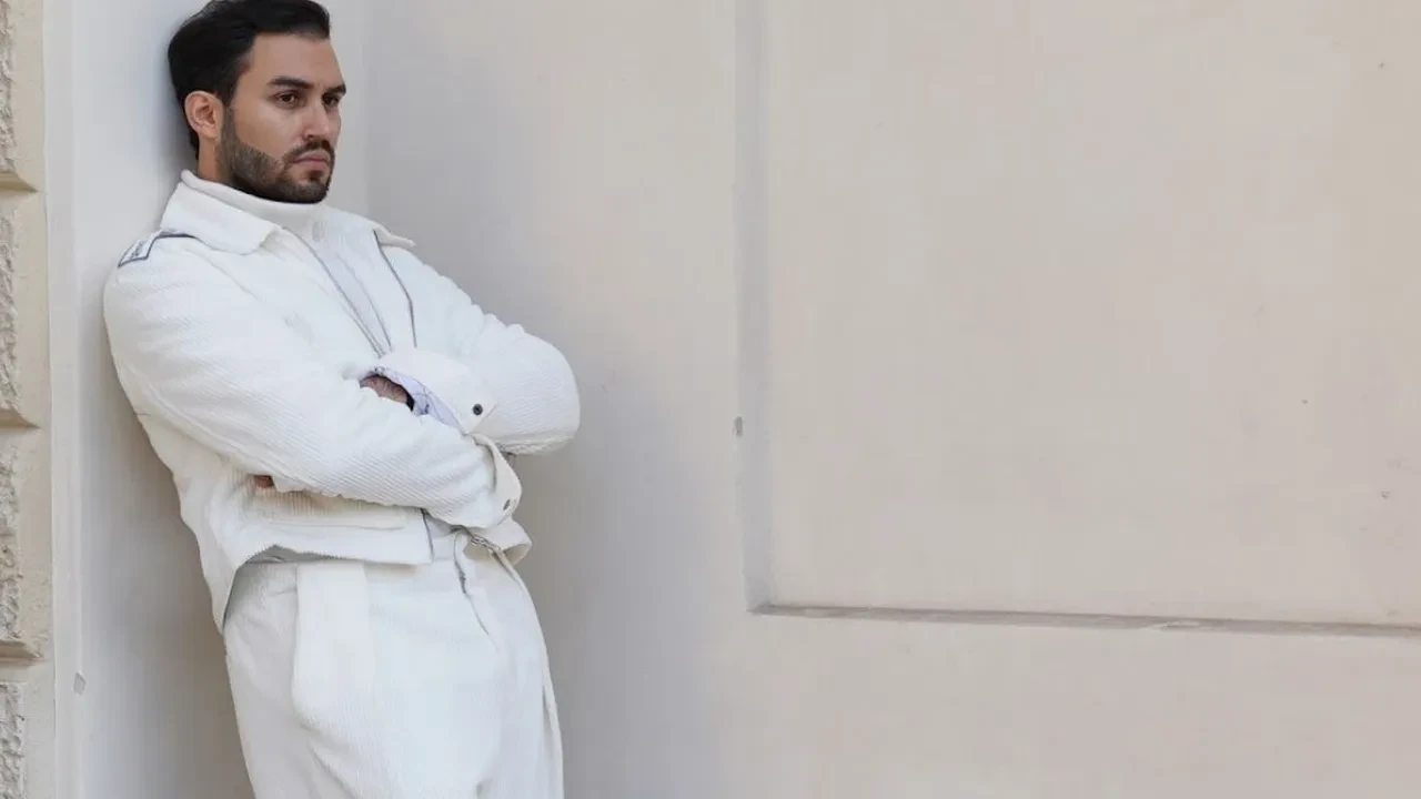 İnan Kırdemir kimdir? İnan Kırdemir kaç yaşında? İnan Kırdemir hangi sanatçıların stilist danışmanı?
