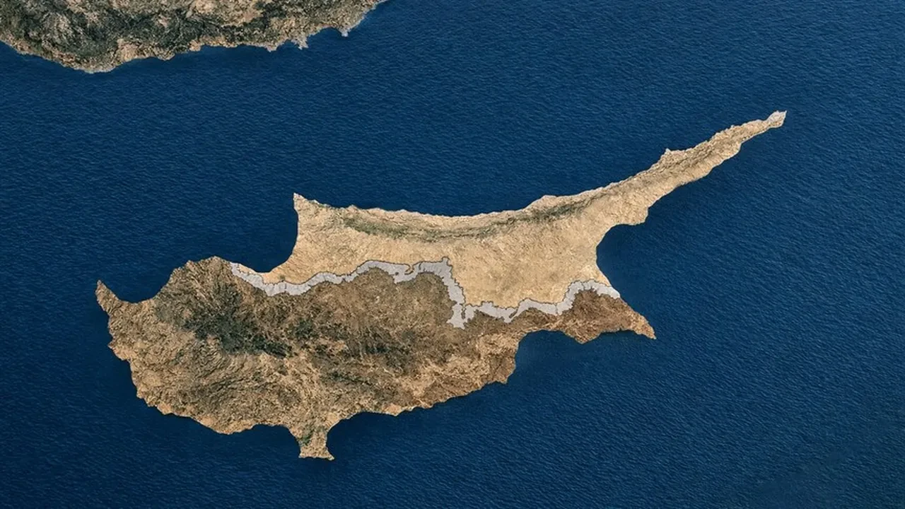 İsrail, Güney Kıbrıs'ta adım adım ilerliyor: İzinsiz inşaatlara başladılar