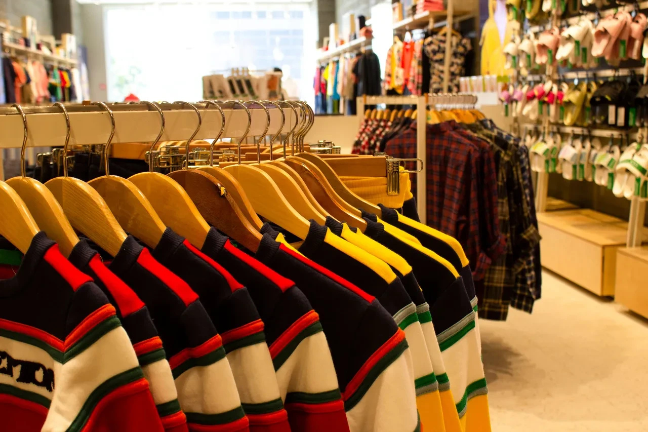 Markaların büyük outlet oyunu: Ucuz diye satılan ürün aslında 'fason' olabilir