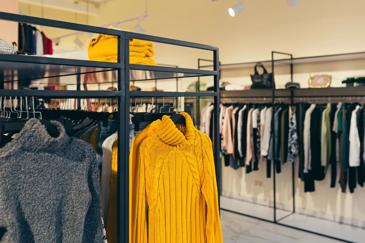 Markaların büyük outlet oyunu: Ucuz diye satılan ürün aslında 'fason' olabilir