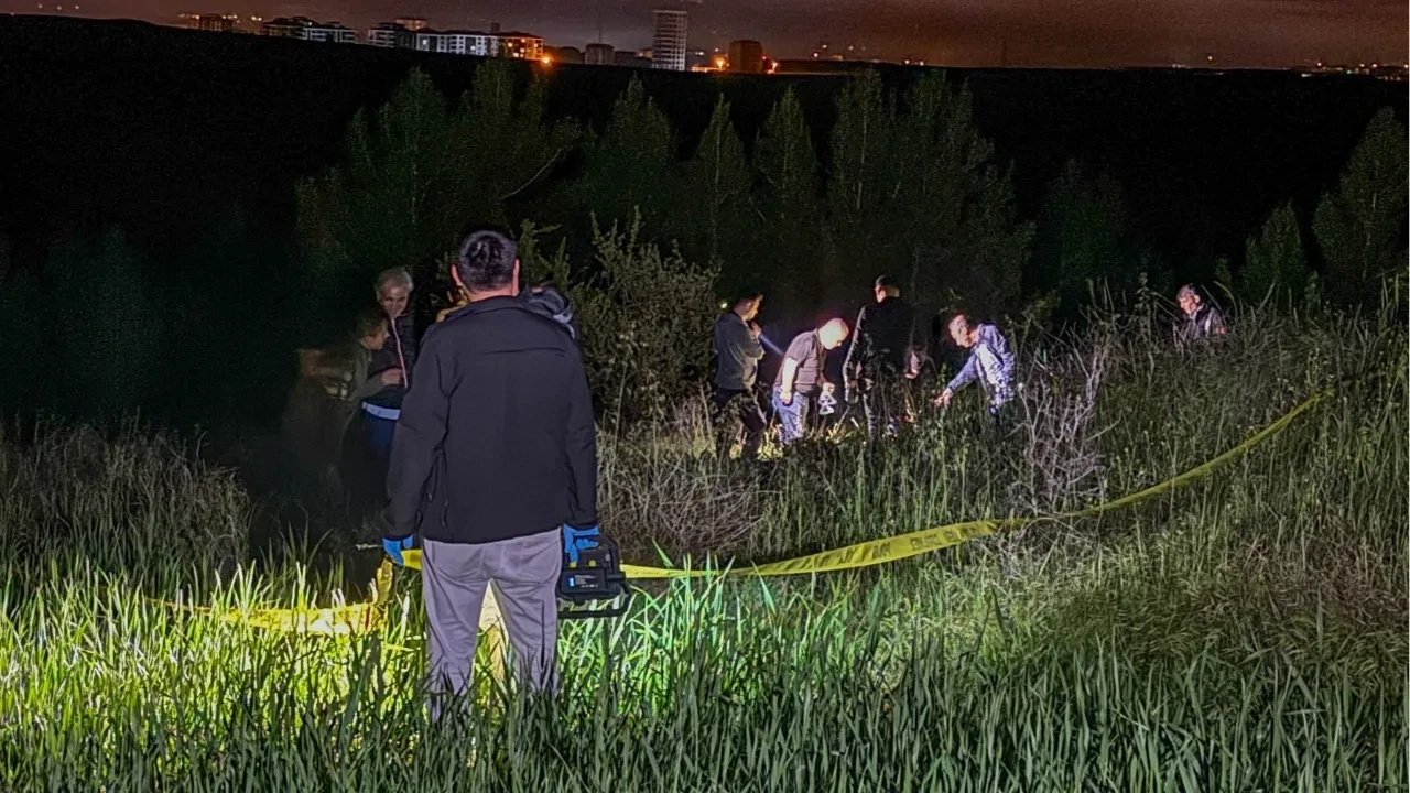 Tarlada korkunç olay! Boğazı kesilmiş ceset bulundu