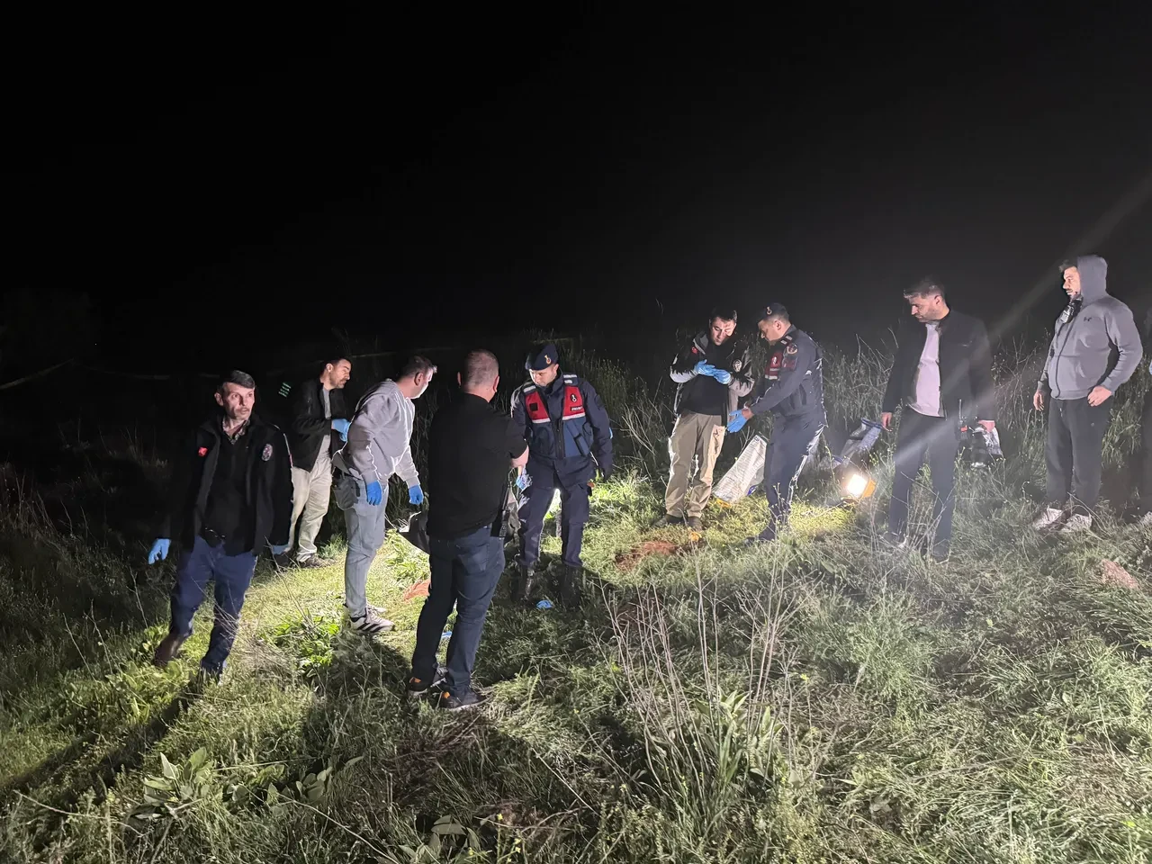 Tarlada korkunç olay! Boğazı kesilmiş ceset bulundu