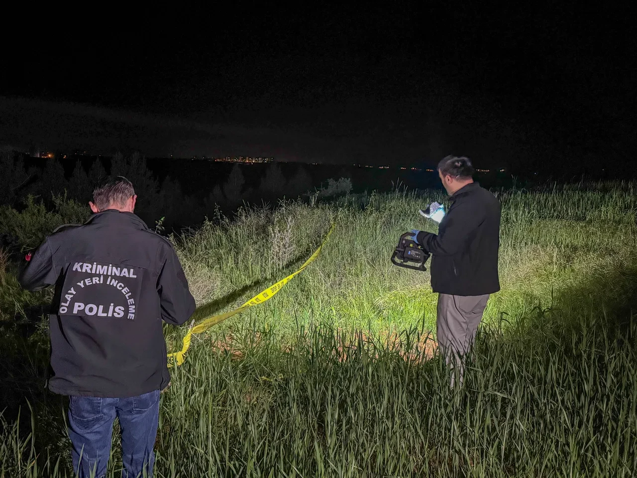 Tarlada korkunç olay! Boğazı kesilmiş ceset bulundu