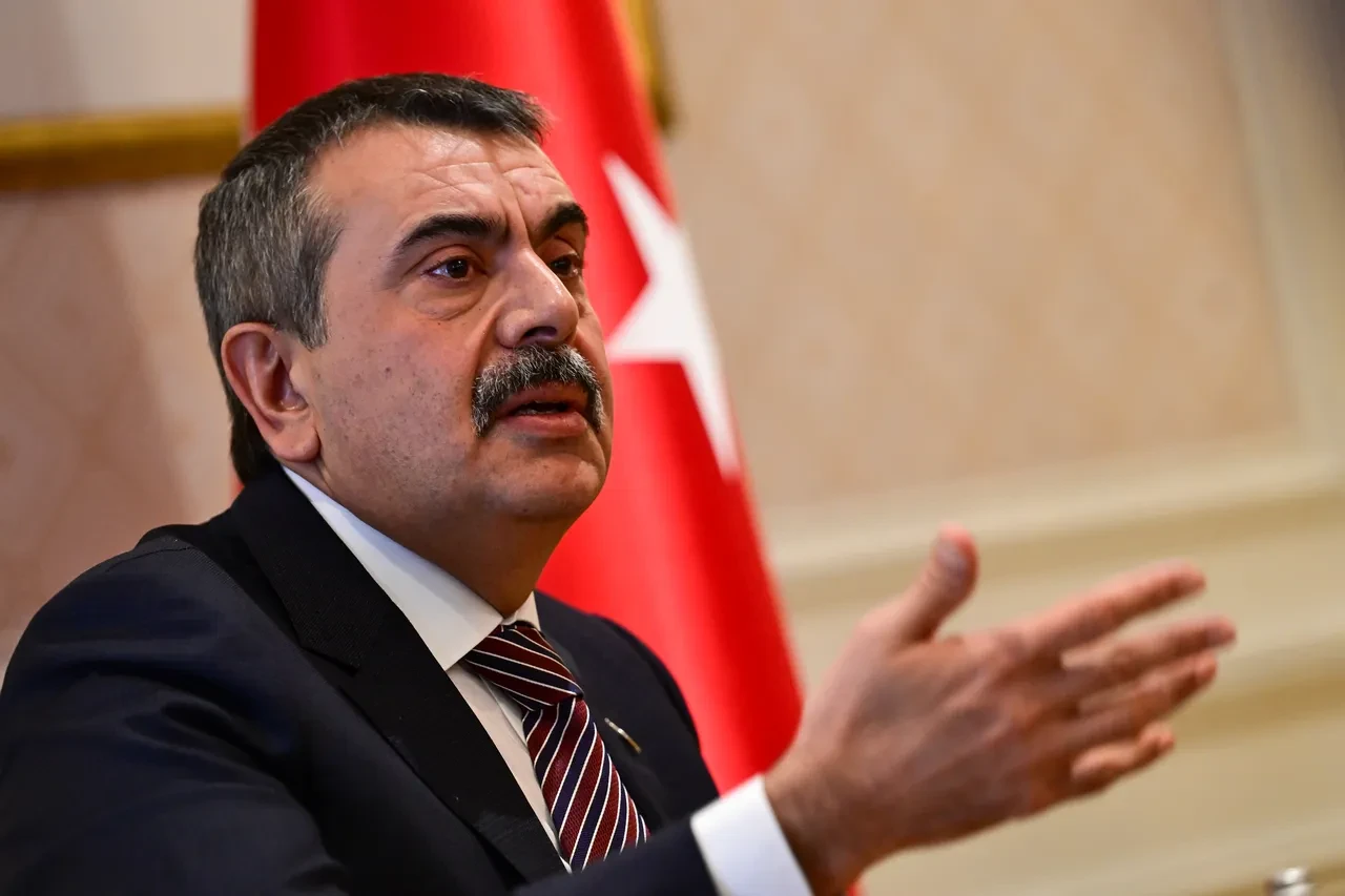 'Üniversiteye başlama yaşı 15'e düşecek' iddiasına Bakan Tekin'den cevap