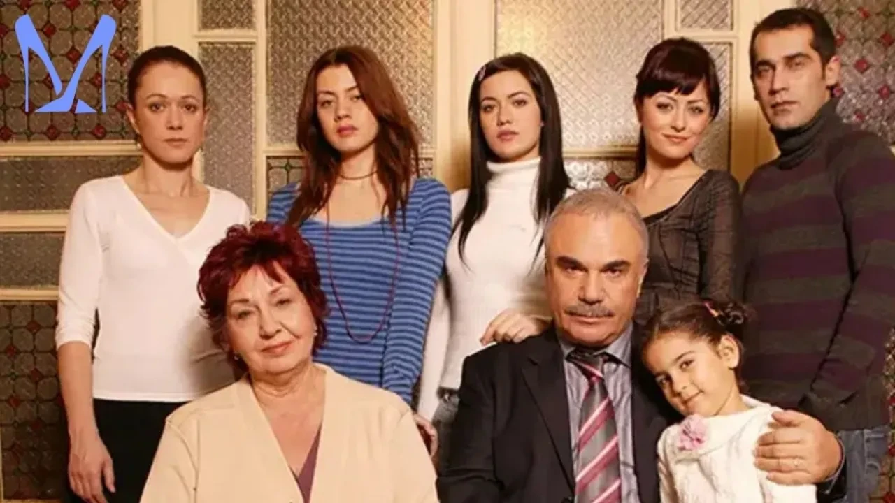 Yaprak Dökümü dizisinin iki yıldızı yıllar sonra bir arada! Bennu Yıldırımlar ve Deniz Çakır aynı karede