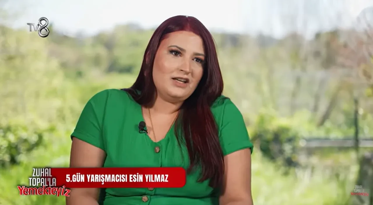 Yemekteyiz Esin Yılmaz kimdir, aslen nereli? Yemekteyiz final günü yarışmacısı sosyal medyada beğeni aldı