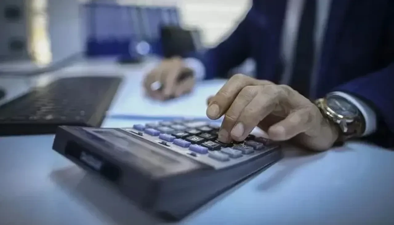 25 Mayıs Pazartesi bankalar açık mı kamu kurumları çalışıyor mu?