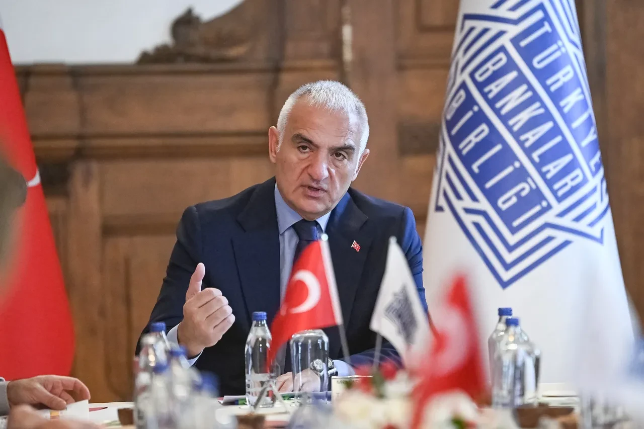 Bankacılık ve turizm zirvesinde kritik buluşma! Stratejiler masaya yatırıldı