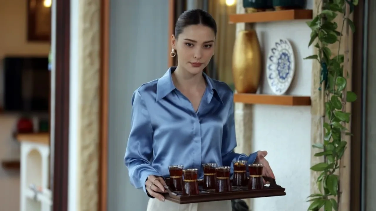 Elçin Zehra İrem Altı Üstü İstanbul dizisinde! Yaz karakteriyle geliyor
