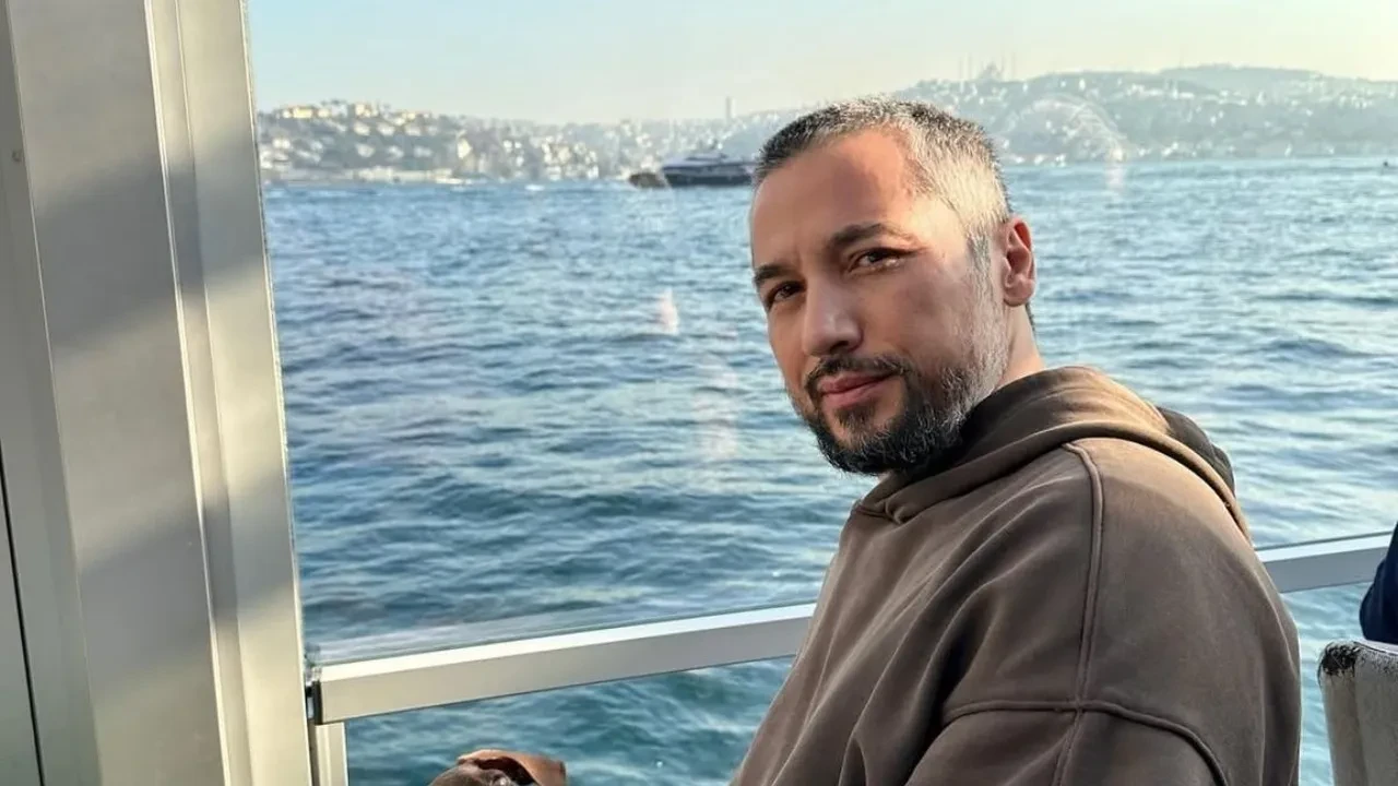 Eski milli futbolcu İlhan Mansız yıllar sonra ortaya çıktı! Yeni imajıyla sosyal medyada gündem oldu