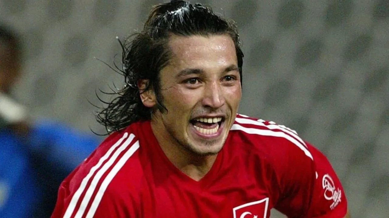 Eski milli futbolcu İlhan Mansız yıllar sonra ortaya çıktı! Yeni imajıyla sosyal medyada gündem oldu