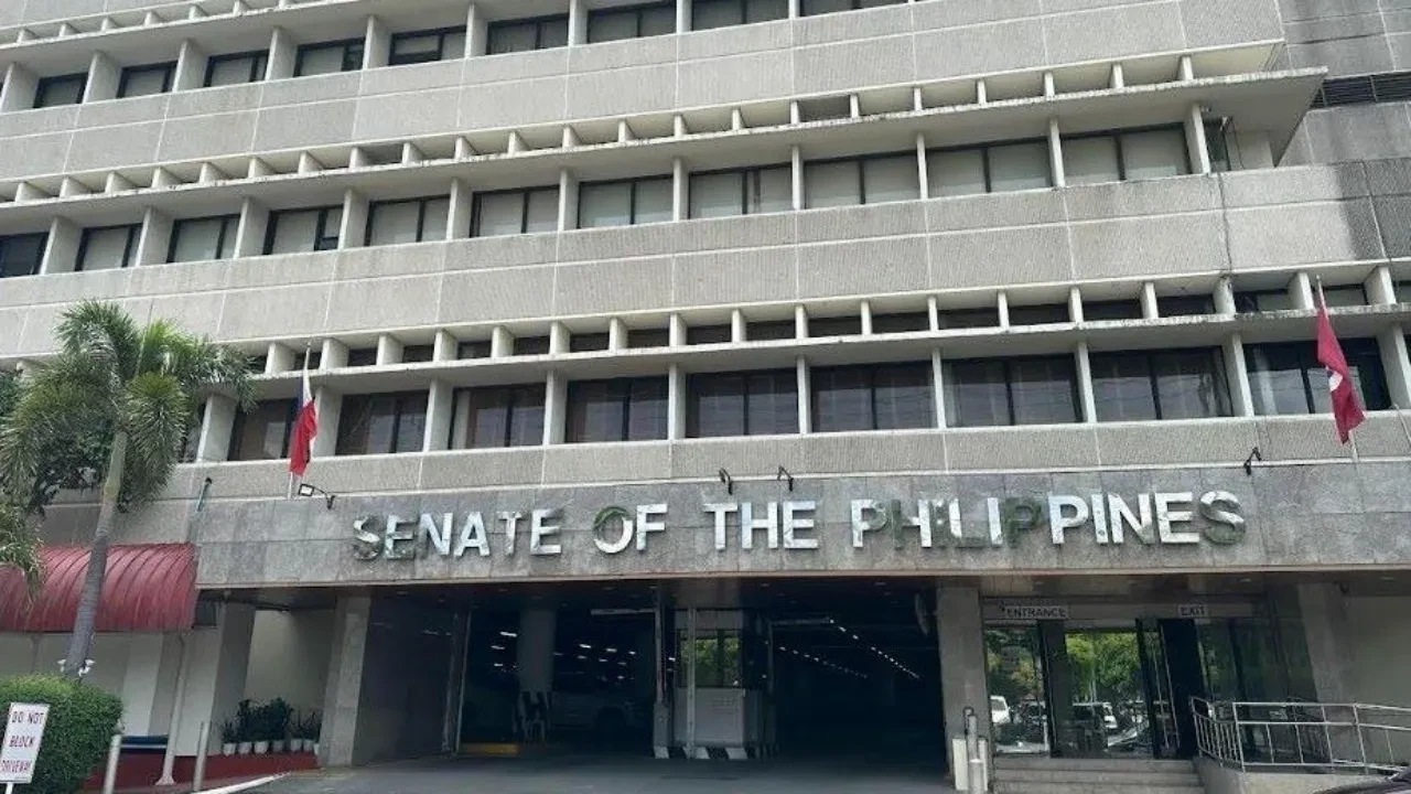 Filipinler Senatosu'nda silah sesleri: En az 10 el ateş edildi