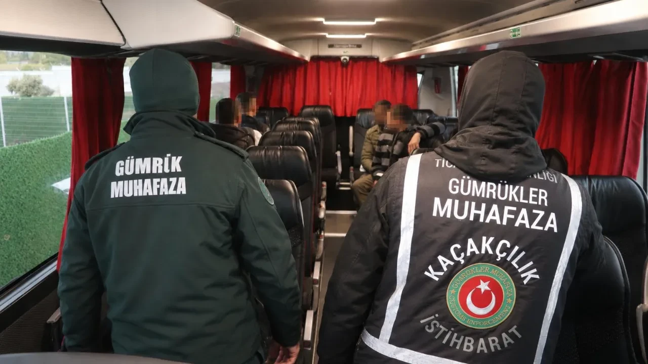Filmleri aratmayan olay: Avrupa’ya gideceklerdi, İpsala'da yakalandılar